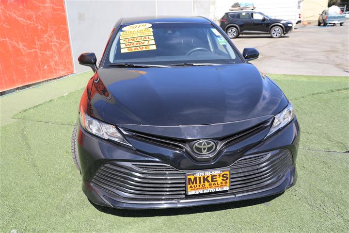 $19999 : 2019 TOYOTA CAMRY LE image 2