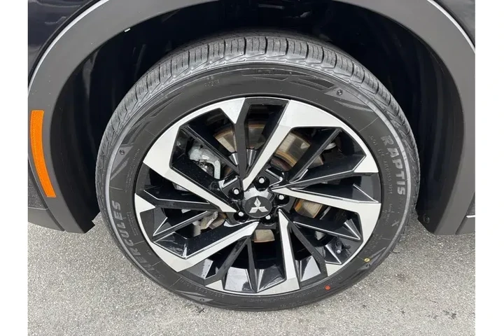 $26988 : Mitsubishi Outlander 2024 AW image 9