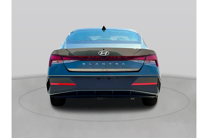 $18420 : Hyundai ELANTRA 2024 SEL 4dr image 6