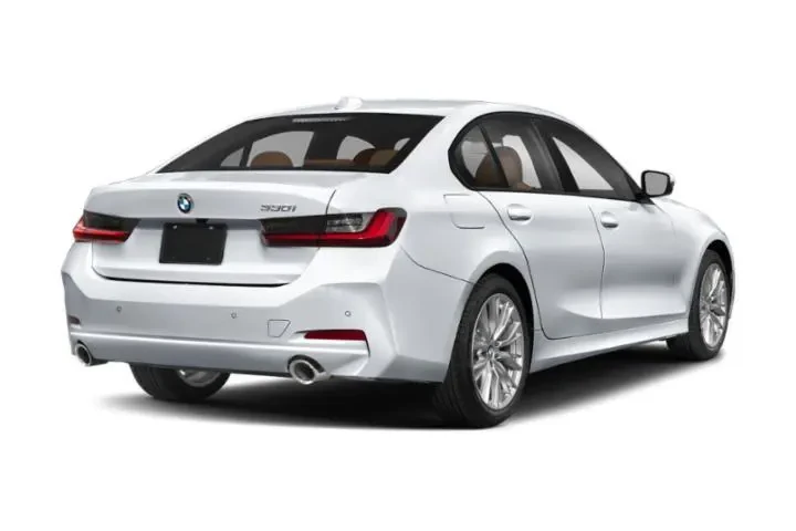 $30500 : BMW 3 Series 2024 AWD 330i x image 3