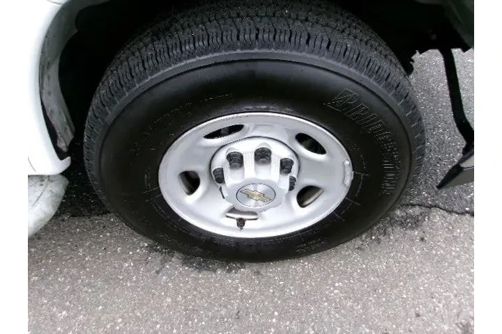 $31996 : Chevrolet Express 2024 2500 image 4