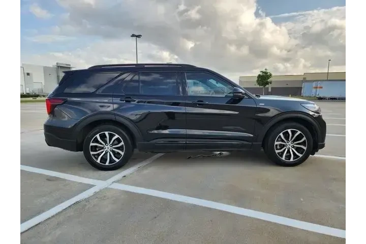 $39850 : Ford Explorer 2025 ST-Line 4 image 4