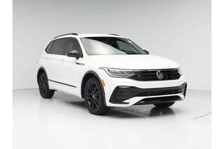 $23998 : Volkswagen Tiguan 2022 SE R- image 1