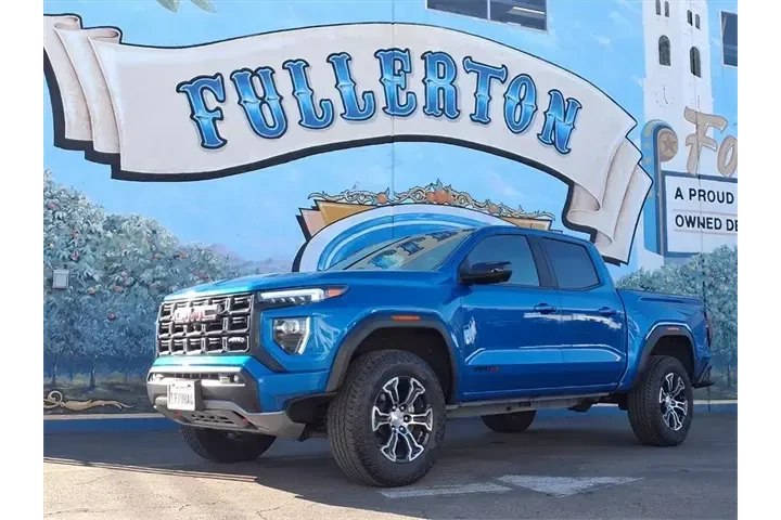 $39999 : GMC Canyon 2024 4x4 AT4 4dr image 1