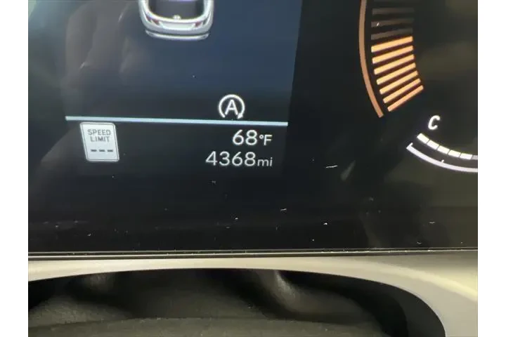 $27905 : Hyundai TUCSON 2025 AWD SE 4 image 4