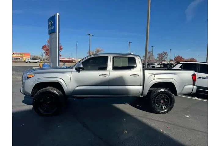 $34301 : Toyota Tacoma 2022 4x4 SR V6 image 4
