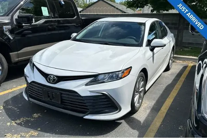 $19995 : Toyota Camry 2021 LE 4dr Sed image 1