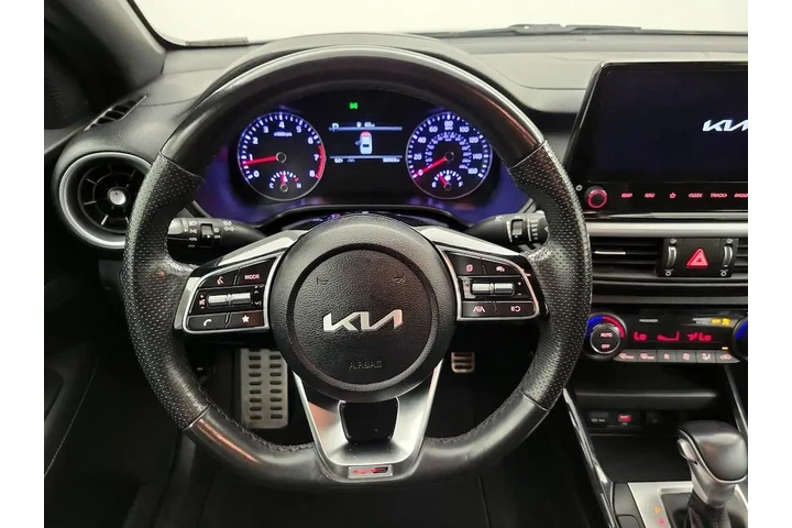 $18998 : Kia Forte 2023 GT-Line 4dr S image 10