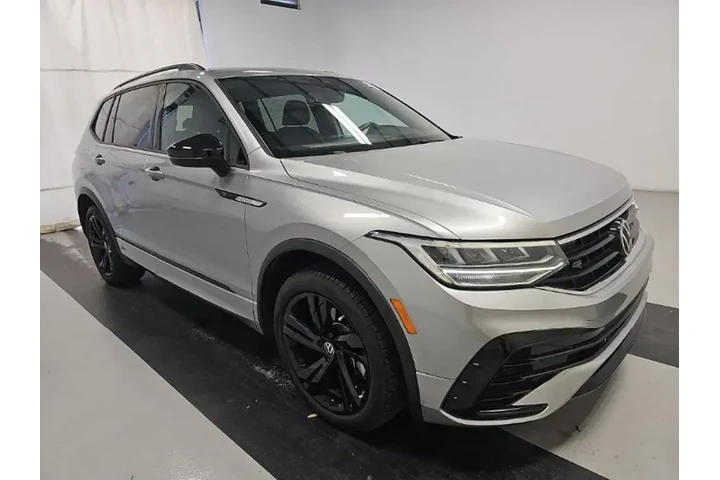 $23690 : Volkswagen Tiguan 2023 SE R- image 3