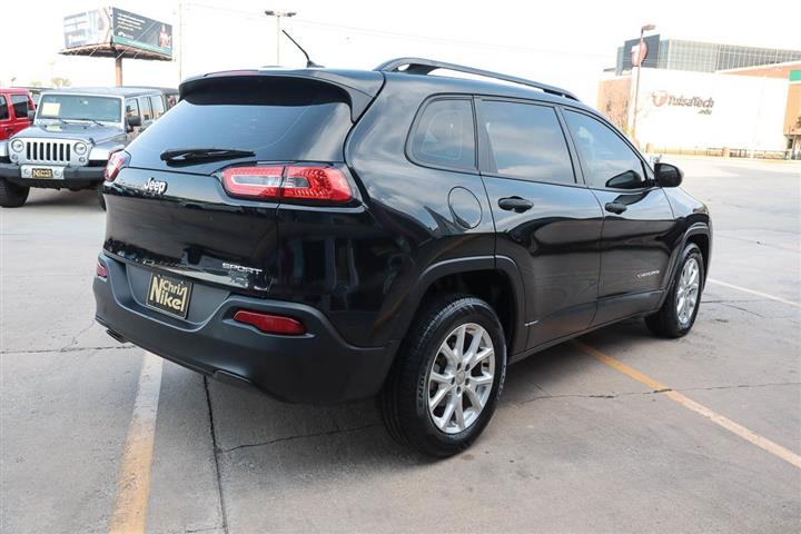 $13988 : 2015 Cherokee Sport image 5