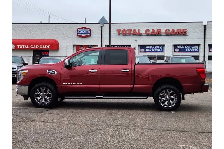 $25974 : 2018 Titan XD SL image 3