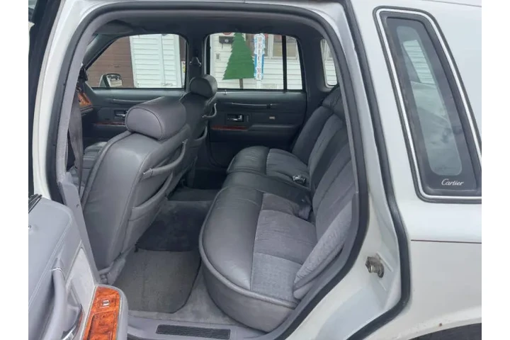 $2990 : 1993 Town Car Cartier image 10
