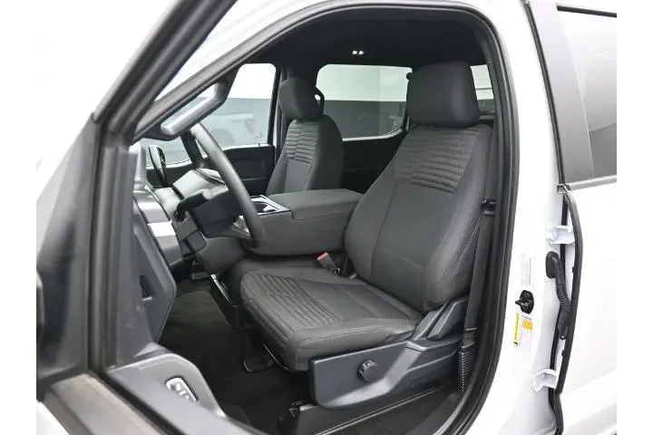 $32700 : Ford F-150 2023 4x2 XL 4dr S image 9