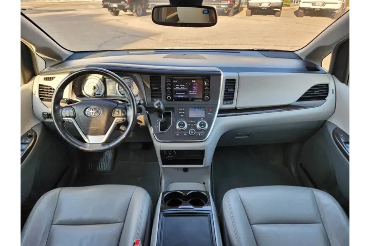 $22495 : 2018 Sienna XLE 7-Passenger A image 4