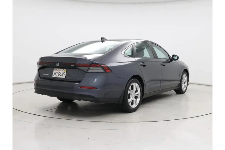 $24998 : Honda Accord 2024 LX 4dr Sed image 8