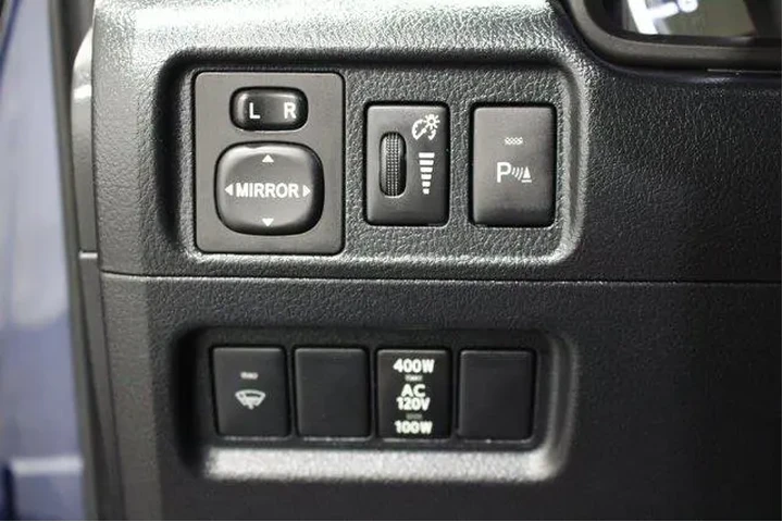 $32982 : Toyota 4Runner 2018 4x4 SR5 image 9