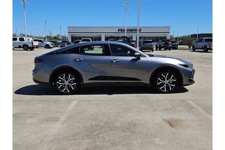 $36600 : Toyota Crown 2025 AWD Nights image 2