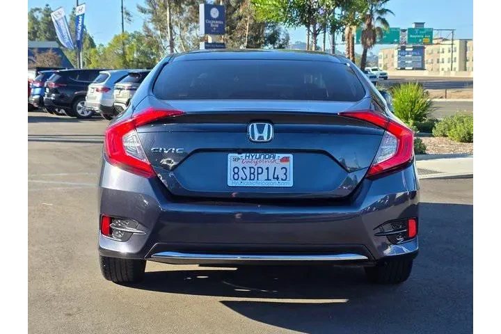 $17300 : Honda Civic 2020 LX 4dr Seda image 6