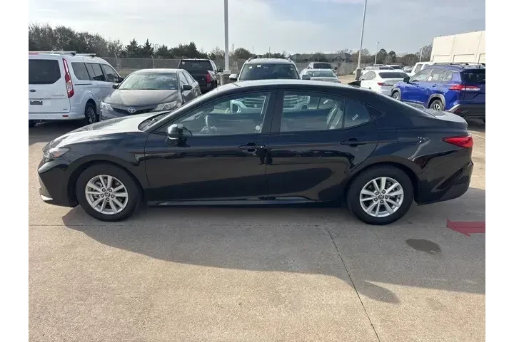 $26597 : Toyota Camry 2025 SE 4dr Sed image 1