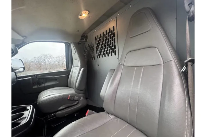 $10999 : 2020 Express 2500 image 7