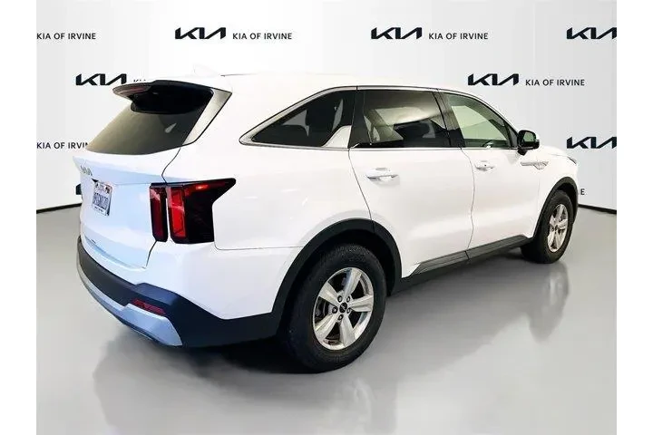 $27843 : Kia Sorento 2025 LX 4dr SUV image 7