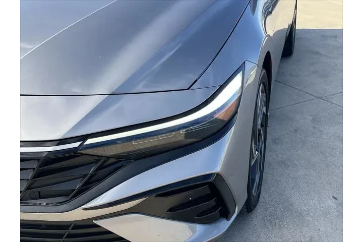 $18799 : Hyundai ELANTRA 2025 SEL Con image 4