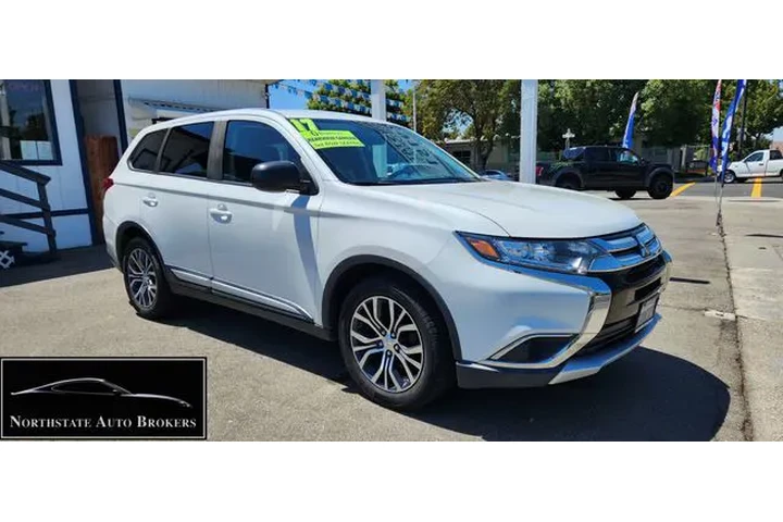 $9995 : 2017 Outlander image 1