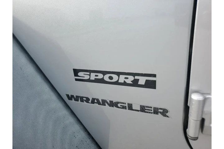 $8880 : Jeep Wrangler 2014 4x4 Sport image 10