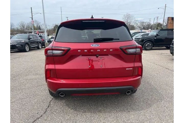 $24814 : Ford Escape 2023 AWD ST-Line image 5