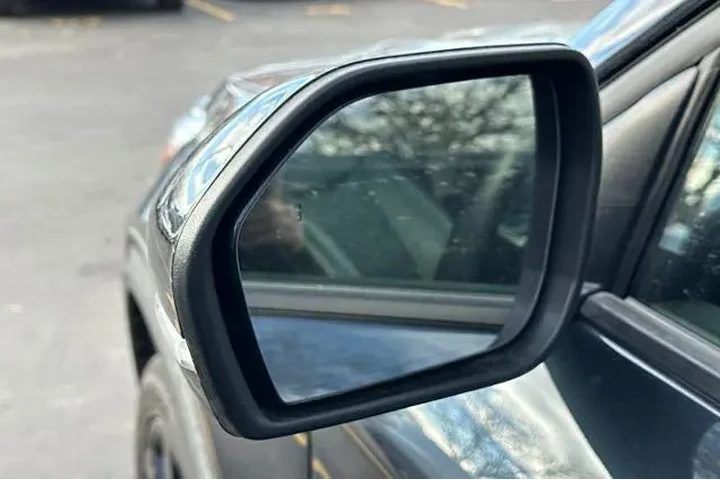 $33995 : Ford Explorer 2022 AWD ST 4d image 8