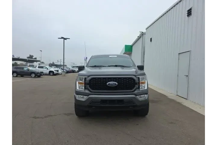 $31900 : Ford F-150 2021 4x4 XL 4dr S image 2