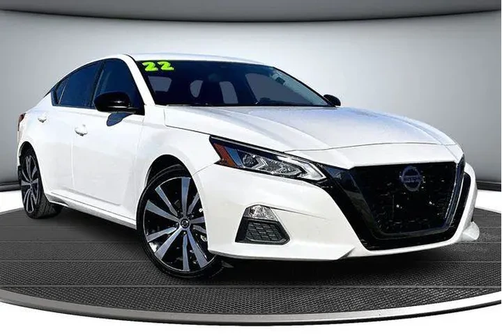 $17500 : Nissan Altima 2022 2.5 SR 4d image 3