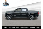 $39970 : GMC Canyon 2024 4x4 AT4 4dr thumbnail
