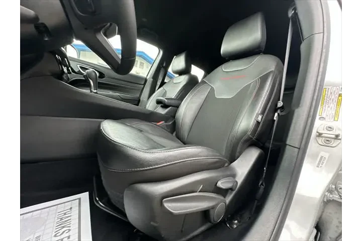 $26599 : Jeep Compass 2024 4x4 Trailh image 4