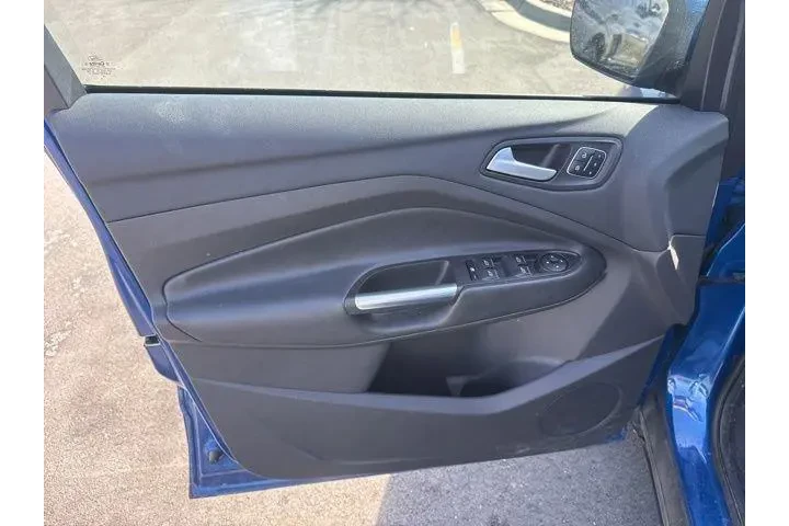 $18000 : Ford Escape 2017 AWD Titaniu image 6