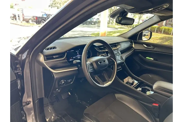 $21648 : Jeep Grand Cherokee L 2023 4 image 6