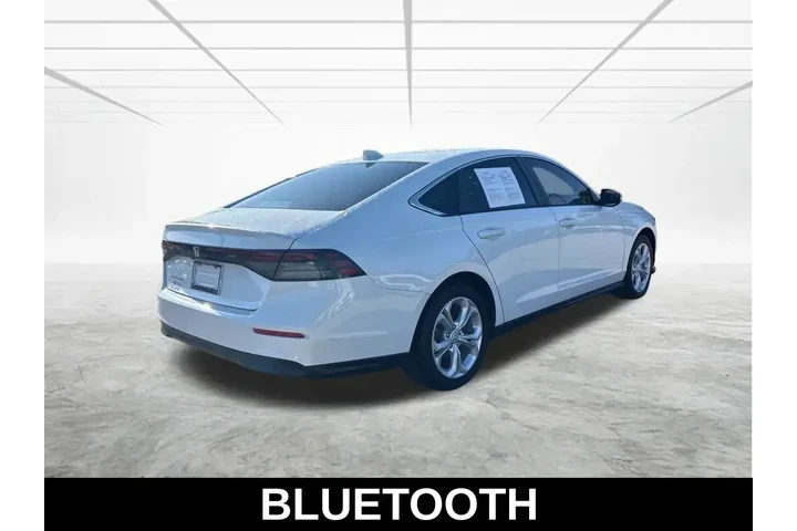 $21202 : Honda Accord 2024 LX 4dr Sed image 5