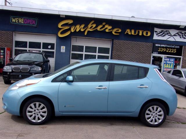 $8999 : 2015 LEAF S image 2