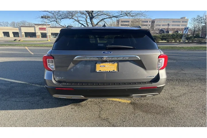 $33985 : Ford Explorer 2022 AWD XLT 4 image 5