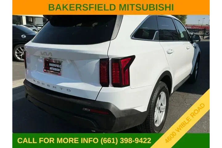 $22995 : Kia Sorento 2022 LX 4dr SUV image 5