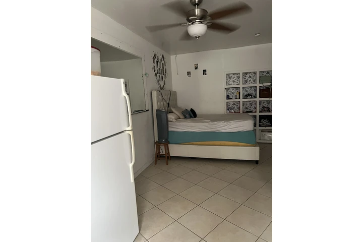 $1200 : Cuarto image 6