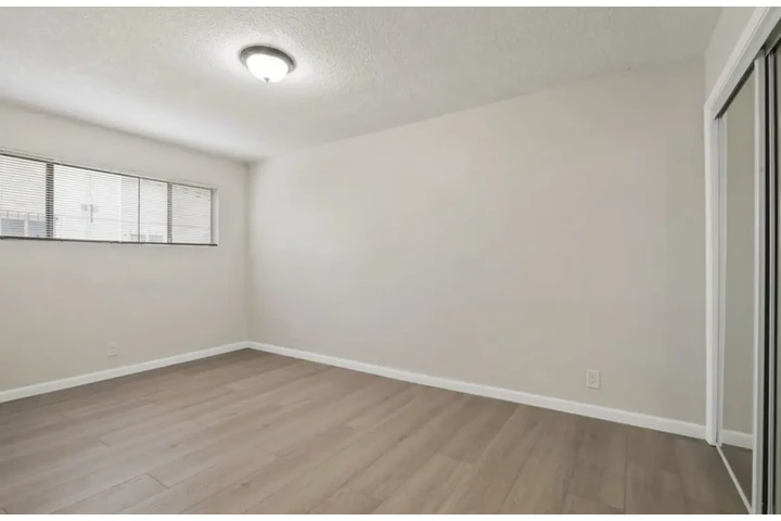 $1965 : 2Bedroom 1Bath Apt In Downey image 7