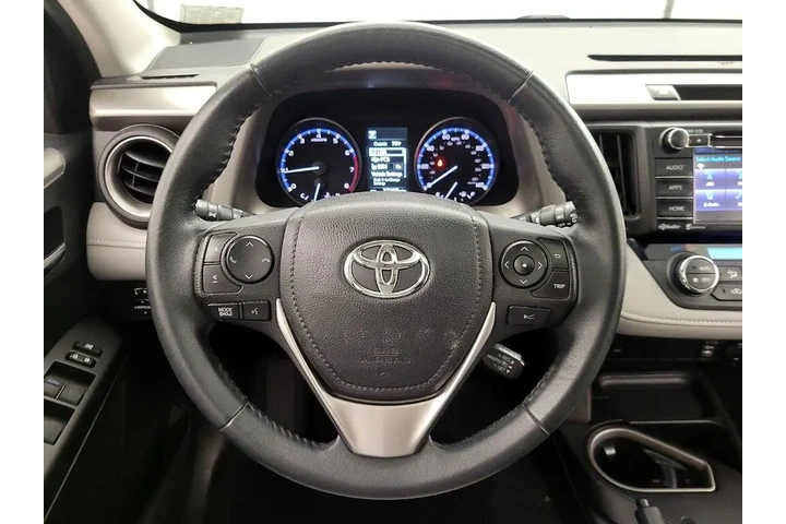 $24998 : Toyota RAV4 2017 AWD XLE 4dr image 10