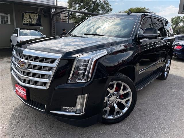 2017 Escalade 4WD 4dr image 1