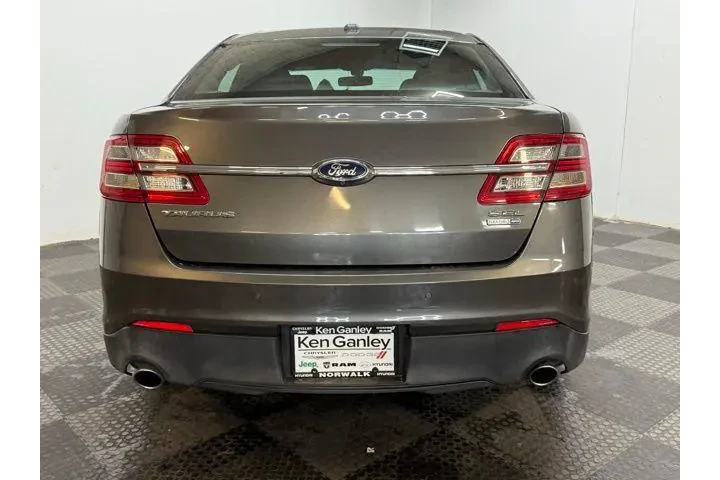 $8349 : Ford Taurus 2015 AWD SEL 4dr image 9