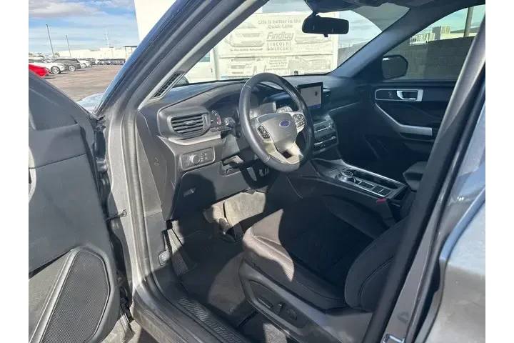 $23299 : Ford Explorer 2021 XLT 4dr S image 9