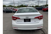 $8980 : 2017 Sonata Limited thumbnail