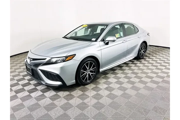 $22900 : Toyota Camry 2023 SE 4dr Sed image 3