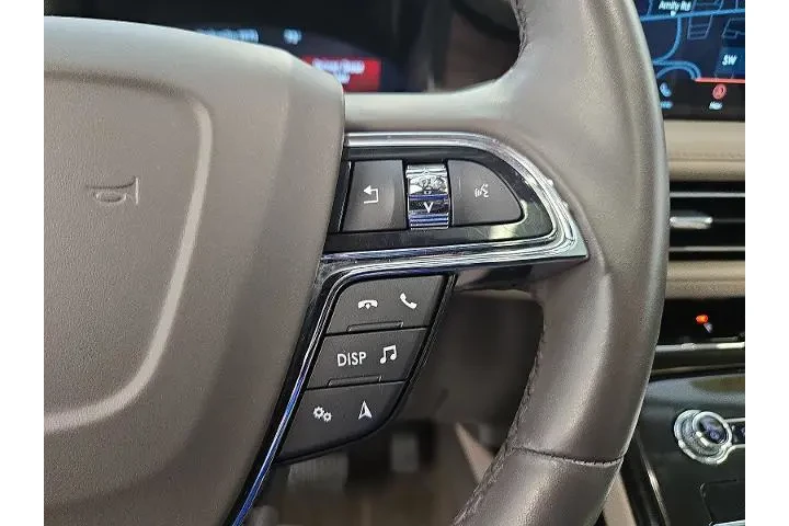 $38999 : Lincoln Nautilus 2022 AWD Re image 4