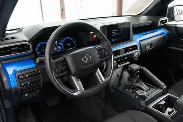 $40000 : Toyota Tacoma 2025 4x4 TRD O image 3